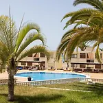 Daire Close To Playa Vistas With Pool And Parking