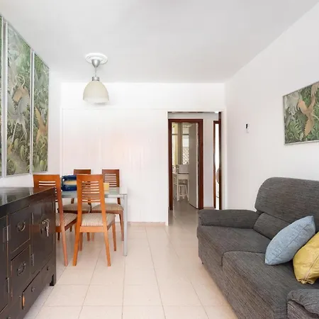 Close To Playa Vistas With Pool And Parking * Лос Кристианос