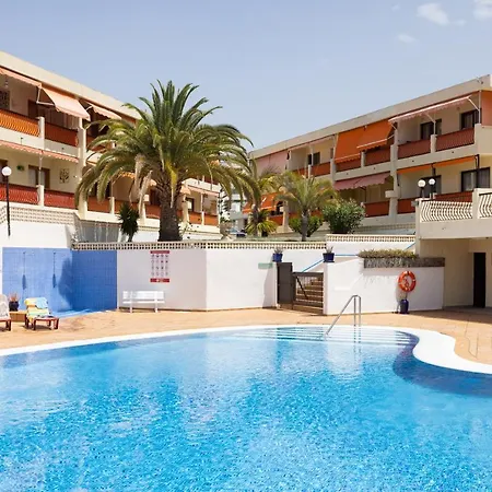 Close To Playa Vistas With Pool And Parking Лос Кристианос